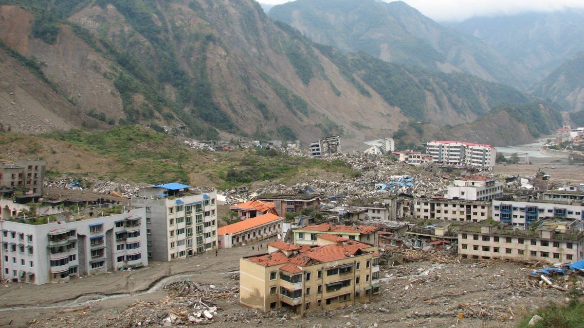 Earthquake Induced Chains Of Geologic Hazards The Geohazards Group